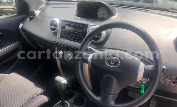 Buy Used Toyota IST Silver Car in Dar es Salaam in Dar es Salaam Buy Used Toyota IST Silver Car in Dar es Salaam in Dar es Salaam