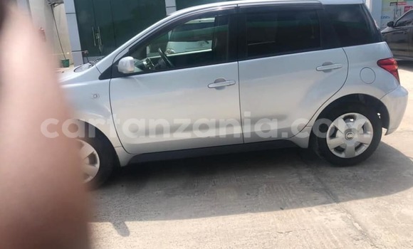 Buy Used Toyota IST Silver Car in Dar es Salaam in Dar es Salaam Buy Used Toyota IST Silver Car in Dar es Salaam in Dar es Salaam