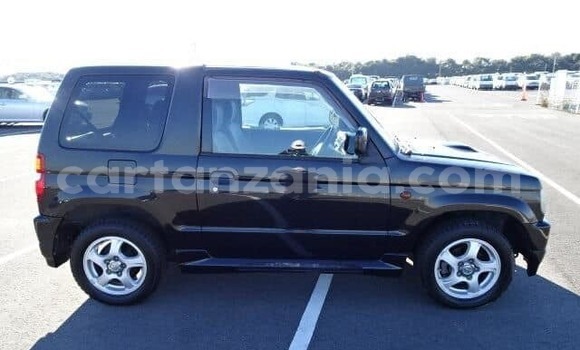 Buy Used Mitsubishi Pajero Black Car in Dar es Salaam in Dar es Salaam Buy Used Mitsubishi Pajero Black Car in Dar es Salaam in Dar es Salaam