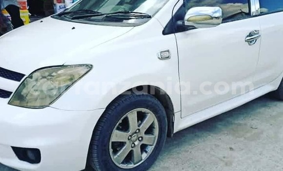 Buy Used Toyota IST White Car in Dar es Salaam in Dar es Salaam Buy Used Toyota IST White Car in Dar es Salaam in Dar es Salaam