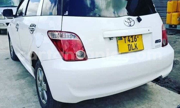 Buy Used Toyota IST White Car in Dar es Salaam in Dar es Salaam Buy Used Toyota IST White Car in Dar es Salaam in Dar es Salaam