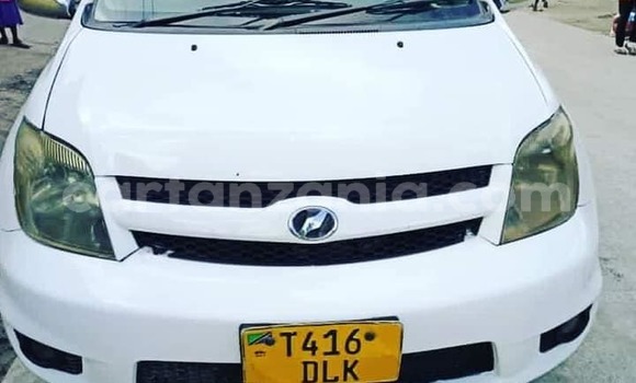 Buy Used Toyota IST White Car in Dar es Salaam in Dar es Salaam Buy Used Toyota IST White Car in Dar es Salaam in Dar es Salaam