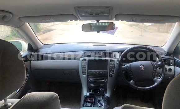 Nunua Ilio tumika Toyota Crown Nyeupe Gari ndani ya Dar es Salaam nchini Dar es Salaam Nunua Ilio tumika Toyota Crown Nyeupe Gari ndani ya Dar es Salaam nchini Dar es Salaam