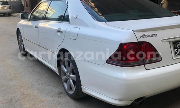 Nunua Ilio tumika Toyota Crown Nyeupe Gari ndani ya Dar es Salaam nchini Dar es Salaam Nunua Ilio tumika Toyota Crown Nyeupe Gari ndani ya Dar es Salaam nchini Dar es Salaam