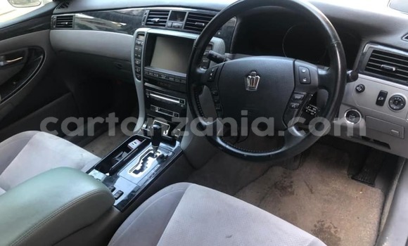 Nunua Ilio tumika Toyota Crown Nyeupe Gari ndani ya Dar es Salaam nchini Dar es Salaam Nunua Ilio tumika Toyota Crown Nyeupe Gari ndani ya Dar es Salaam nchini Dar es Salaam