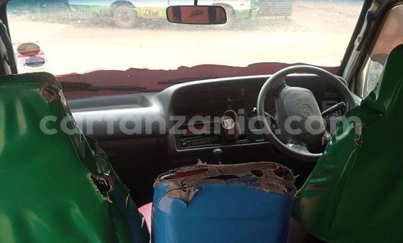 Buy Used Toyota Hiace Silver Car in Dar es Salaam in Dar es Salaam Buy Used Toyota Hiace Silver Car in Dar es Salaam in Dar es Salaam