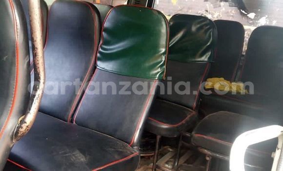 Buy Used Toyota Hiace Silver Car in Dar es Salaam in Dar es Salaam Buy Used Toyota Hiace Silver Car in Dar es Salaam in Dar es Salaam