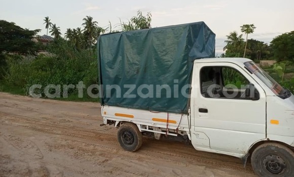 Nunua Ilio tumika Suzuki Carry Nyeupe Gari ndani ya Dar es Salaam nchini Dar es Salaam Nunua Ilio tumika Suzuki Carry Nyeupe Gari ndani ya Dar es Salaam nchini Dar es Salaam