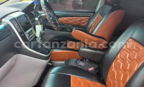 Nunua Ilio tumika Toyota Alphard Nyeusi Gari ndani ya Dar es Salaam nchini Dar es Salaam Nunua Ilio tumika Toyota Alphard Nyeusi Gari ndani ya Dar es Salaam nchini Dar es Salaam
