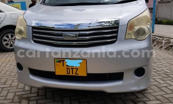 Buy Used Toyota Noah Silver Car in Dar es Salaam in Dar es Salaam Buy Used Toyota Noah Silver Car in Dar es Salaam in Dar es Salaam