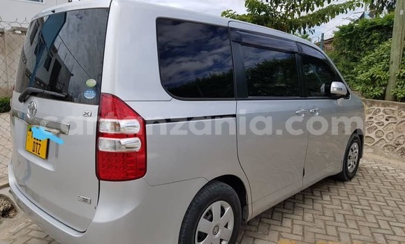 Buy Used Toyota Noah Silver Car in Dar es Salaam in Dar es Salaam Buy Used Toyota Noah Silver Car in Dar es Salaam in Dar es Salaam