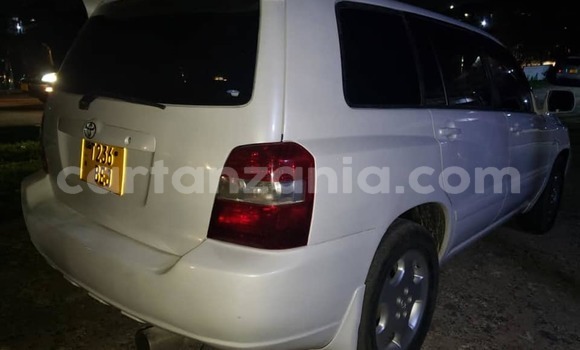 Buy Used Toyota Kluger White Car in Dar es Salaam in Dar es Salaam Buy Used Toyota Kluger White Car in Dar es Salaam in Dar es Salaam