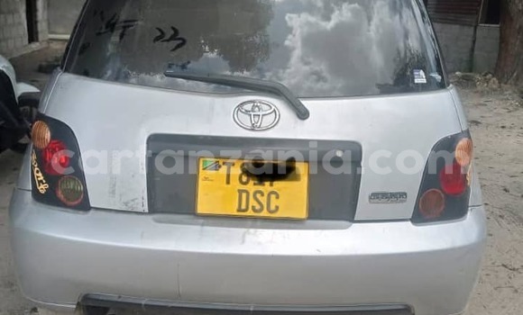 Buy Used Toyota IST Silver Car in Dar es Salaam in Dar es Salaam Buy Used Toyota IST Silver Car in Dar es Salaam in Dar es Salaam