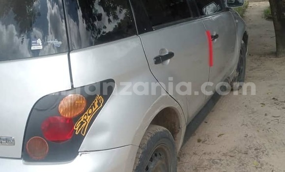 Buy Used Toyota IST Silver Car in Dar es Salaam in Dar es Salaam Buy Used Toyota IST Silver Car in Dar es Salaam in Dar es Salaam