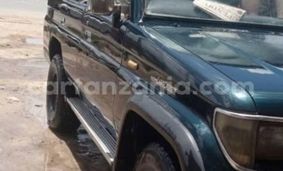 Buy Used Toyota Land Cruiser Green Car in Dar es Salaam in Dar es Salaam