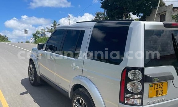 Buy Used Land Rover Discovery Silver Car in Dar es Salaam in Dar es Salaam