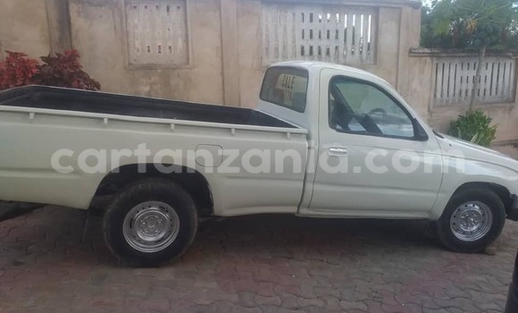 Buy Used Toyota Hilux White Car in Dar es Salaam in Dar es Salaam Buy Used Toyota Hilux White Car in Dar es Salaam in Dar es Salaam