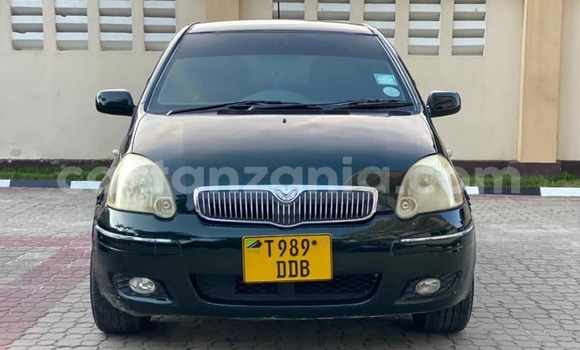 Buy Used Toyota Vitz Green Car in Dar es Salaam in Dar es Salaam Buy Used Toyota Vitz Green Car in Dar es Salaam in Dar es Salaam