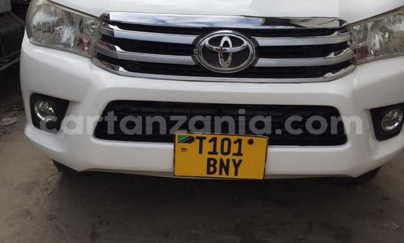 Buy Used Toyota Hilux White Car in Dar es Salaam in Dar es Salaam