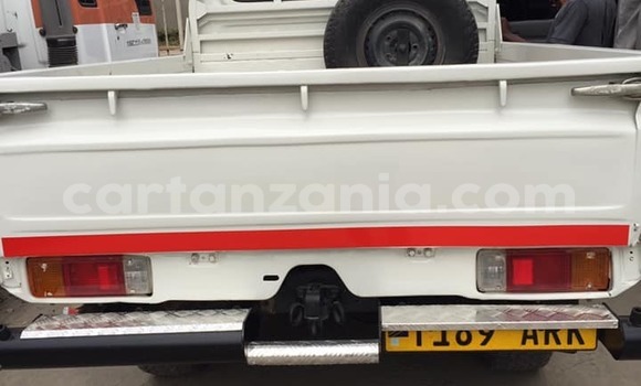 Buy Used Toyota Land Cruiser White Car in Dar es Salaam in Dar es Salaam Buy Used Toyota Land Cruiser White Car in Dar es Salaam in Dar es Salaam