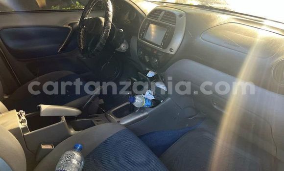 Buy Used Toyota RAV4 White Car in Dar es Salaam in Dar es Salaam Buy Used Toyota RAV4 White Car in Dar es Salaam in Dar es Salaam
