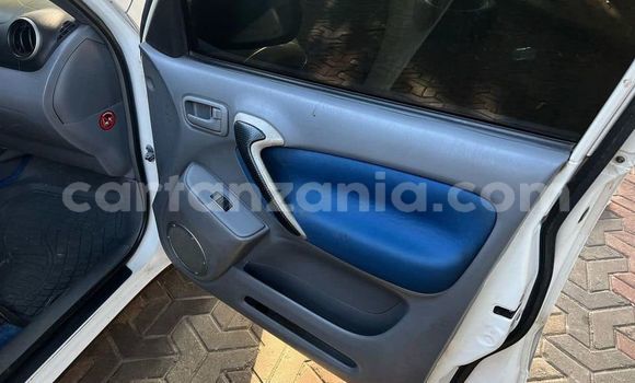 Buy Used Toyota RAV4 White Car in Dar es Salaam in Dar es Salaam Buy Used Toyota RAV4 White Car in Dar es Salaam in Dar es Salaam