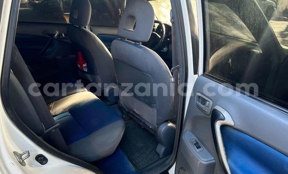 Buy Used Toyota RAV4 White Car in Dar es Salaam in Dar es Salaam Buy Used Toyota RAV4 White Car in Dar es Salaam in Dar es Salaam