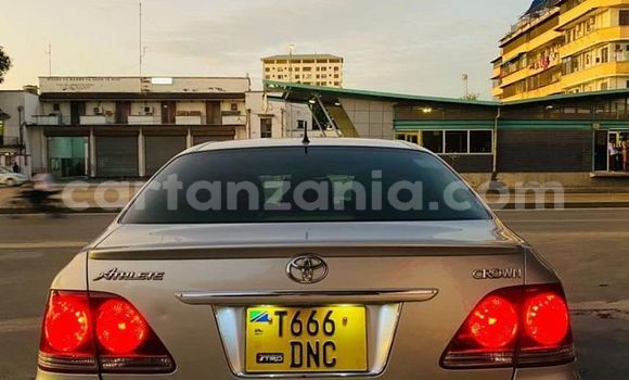 Buy Used Toyota Crown Silver Car in Dar es Salaam in Dar es Salaam Buy Used Toyota Crown Silver Car in Dar es Salaam in Dar es Salaam
