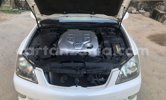 Buy Used Toyota Crown White Car in Dar es Salaam in Dar es Salaam Buy Used Toyota Crown White Car in Dar es Salaam in Dar es Salaam