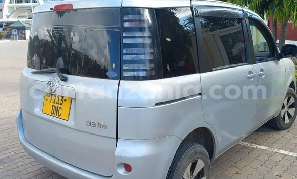 Buy Used Toyota Sienta Silver Car in Dar es Salaam in Dar es Salaam Buy Used Toyota Sienta Silver Car in Dar es Salaam in Dar es Salaam