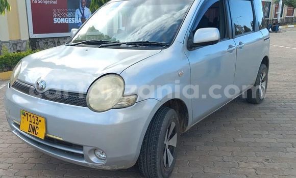 Buy Used Toyota Sienta Silver Car in Dar es Salaam in Dar es Salaam Buy Used Toyota Sienta Silver Car in Dar es Salaam in Dar es Salaam