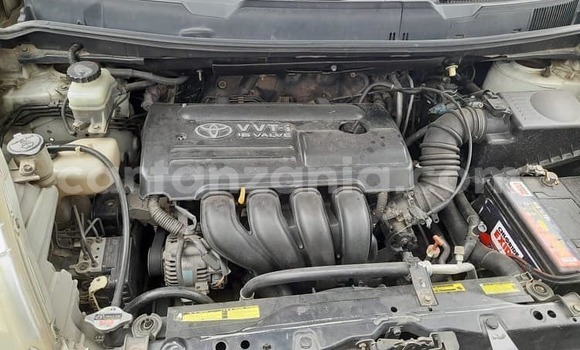 Buy Used Toyota ISis White Car in Dar es Salaam in Dar es Salaam Buy Used Toyota ISis White Car in Dar es Salaam in Dar es Salaam