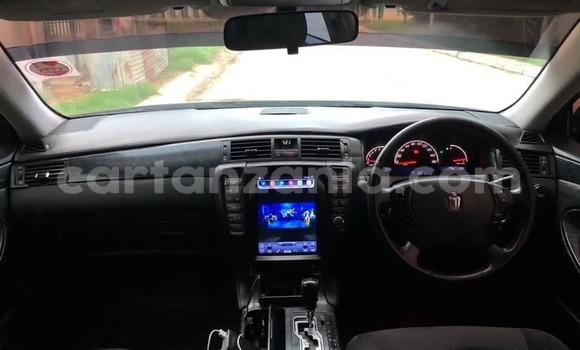 Buy Used Toyota Crown White Car in Dar es Salaam in Dar es Salaam Buy Used Toyota Crown White Car in Dar es Salaam in Dar es Salaam