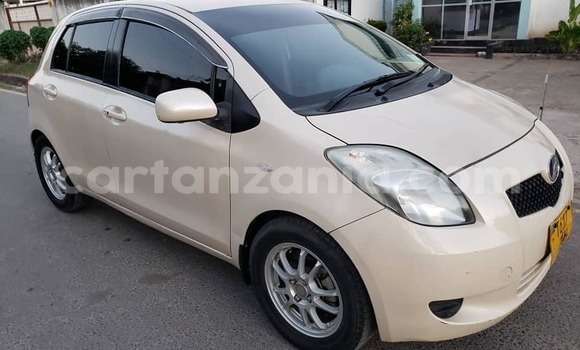 Buy Used Toyota Vitz White Car in Ubungo in Dar es Salaam Buy Used Toyota Vitz White Car in Ubungo in Dar es Salaam