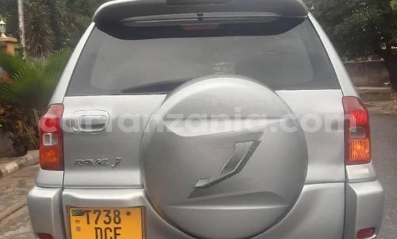 Nunua Ilio tumika Toyota RAV4 Fedha Gari ndani ya Ubungo nchini Dar es Salaam Nunua Ilio tumika Toyota RAV4 Fedha Gari ndani ya Ubungo nchini Dar es Salaam
