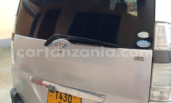 Nunua Ilio tumika Toyota Noah Fedha Gari ndani ya Dar es Salaam nchini Dar es Salaam Nunua Ilio tumika Toyota Noah Fedha Gari ndani ya Dar es Salaam nchini Dar es Salaam