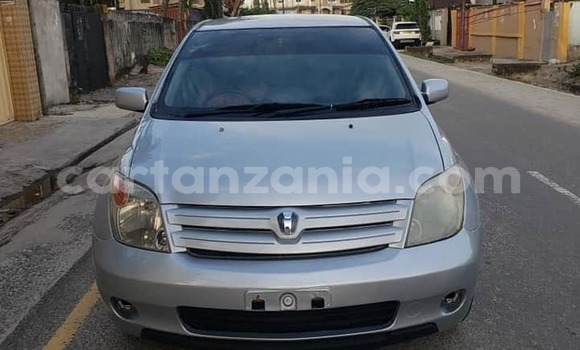 Buy Used Toyota IST Silver Car in Dar es Salaam in Dar es Salaam