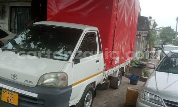 Buy Used Toyota LiteAce White Car in Dar es Salaam in Dar es Salaam