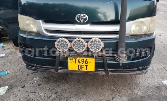 Nunua Ilio tumika Toyota Hiace Kijani Gari ndani ya Dar es Salaam nchini Dar es Salaam