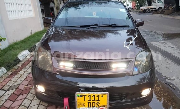 Buy Used Toyota IST Brown Car in Dar es Salaam in Dar es Salaam