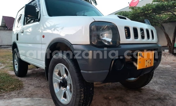 Nunua Ilio tumika Suzuki Jimny Nyeupe Gari ndani ya Dar es Salaam nchini Dar es Salaam Nunua Ilio tumika Suzuki Jimny Nyeupe Gari ndani ya Dar es Salaam nchini Dar es Salaam