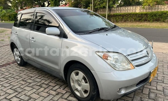 Buy Used Toyota IST Silver Car in Dar es Salaam in Dar es Salaam