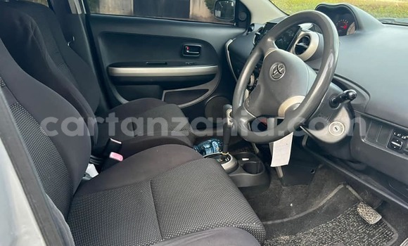Buy Used Toyota IST Silver Car in Dar es Salaam in Dar es Salaam Buy Used Toyota IST Silver Car in Dar es Salaam in Dar es Salaam