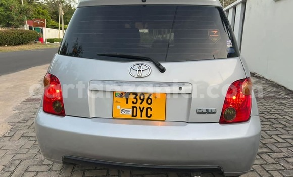 Buy Used Toyota IST Silver Car in Dar es Salaam in Dar es Salaam Buy Used Toyota IST Silver Car in Dar es Salaam in Dar es Salaam
