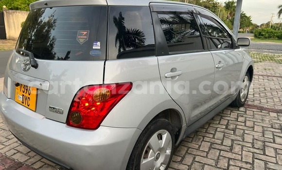 Buy Used Toyota IST Silver Car in Dar es Salaam in Dar es Salaam Buy Used Toyota IST Silver Car in Dar es Salaam in Dar es Salaam