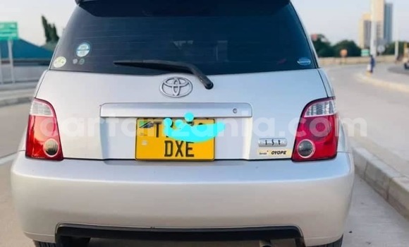 Buy Used Toyota IST Silver Car in Dar es Salaam in Dar es Salaam Buy Used Toyota IST Silver Car in Dar es Salaam in Dar es Salaam