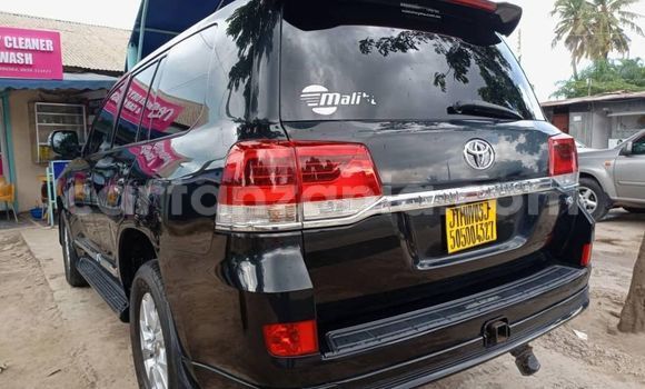 Buy Used Toyota Land Cruiser Black Car in Dar es Salaam in Dar es Salaam Buy Used Toyota Land Cruiser Black Car in Dar es Salaam in Dar es Salaam