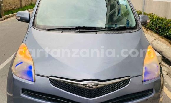 Nunua Ilio tumika Toyota Ractis Bluu Gari ndani ya Dar es Salaam nchini Dar es Salaam