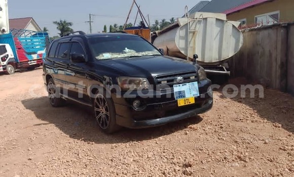 Nunua Ilio tumika Toyota Kluger Nyeusi Gari ndani ya Dar es Salaam nchini Dar es Salaam