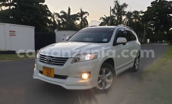 Buy Used Toyota Vanguard White Car in Dar es Salaam in Dar es Salaam Buy Used Toyota Vanguard White Car in Dar es Salaam in Dar es Salaam